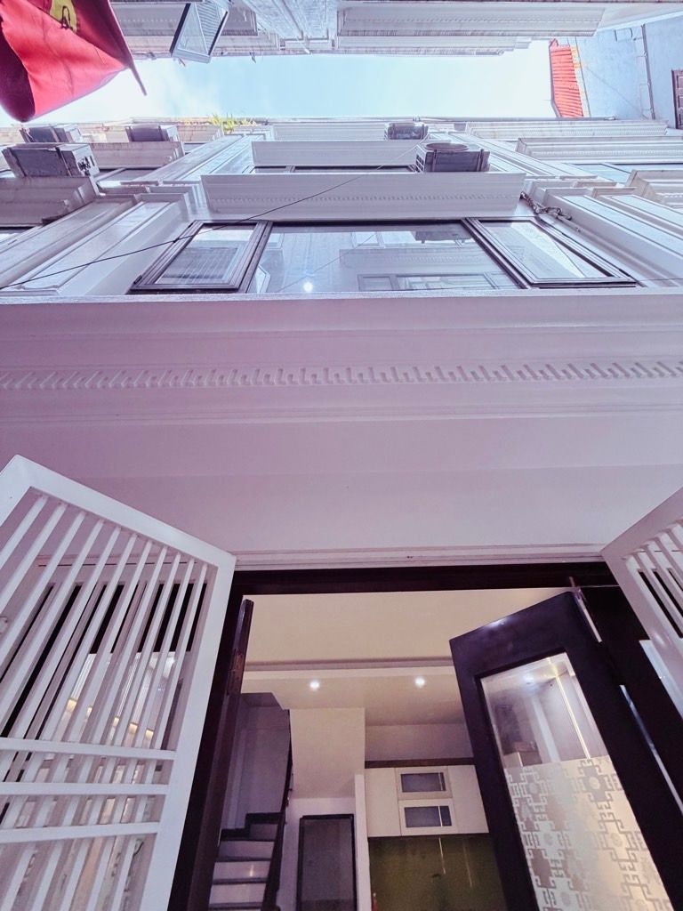 LÕI LONG BIÊN - HIẾM NHÀ BÁN - Ô TÔ ĐỖ GẦN - 2 THOÁNG - NGÕ NGÁCH THÔNG TỨ